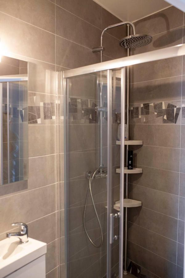Loc Trotteur Le Graphite T2 Grand Confort Terrasse Lourdes Esterno foto